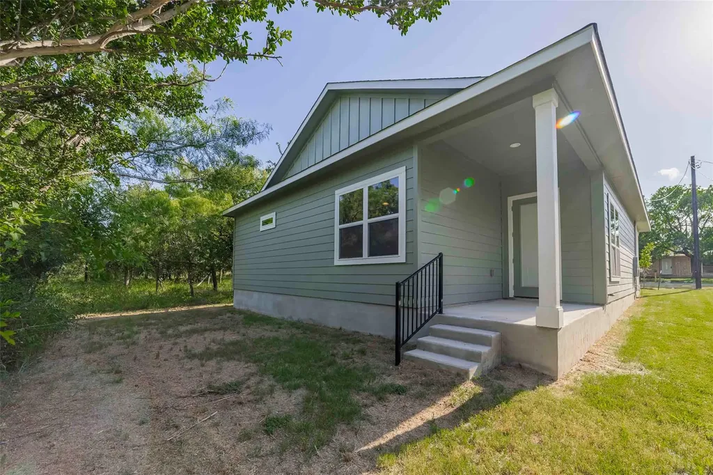 625 Birch Lane Cottonwood Shores TX 78657