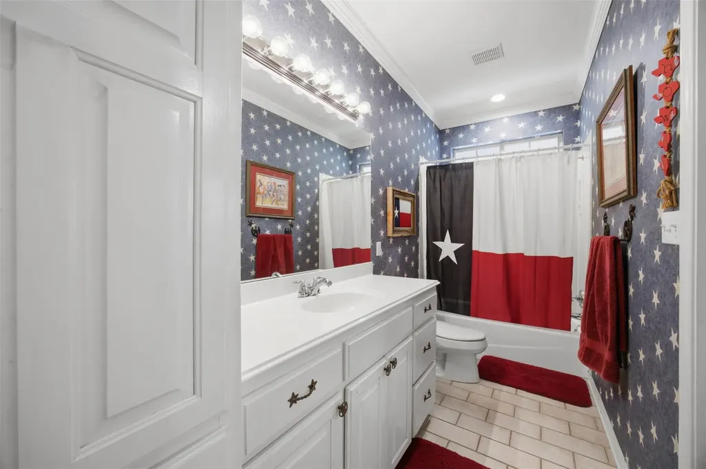 197 Elm Wood Drive Elgin TX 78621