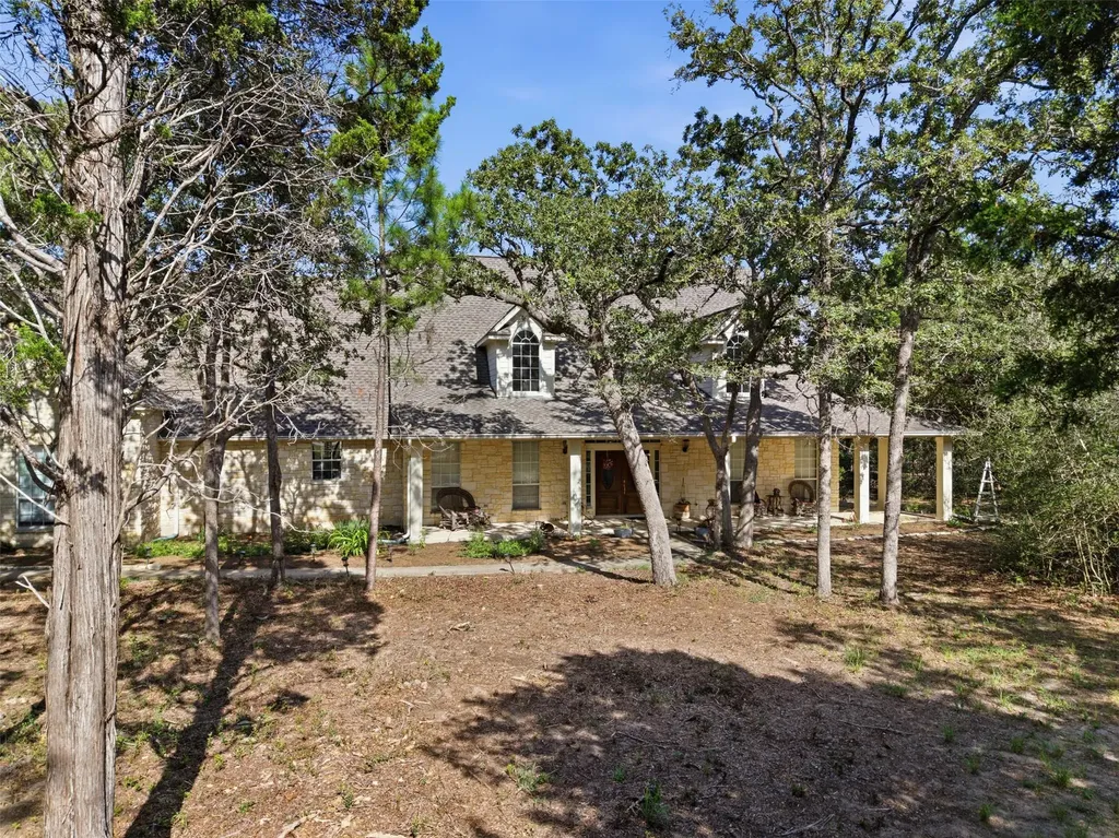 197 Elm Wood Drive Elgin TX 78621