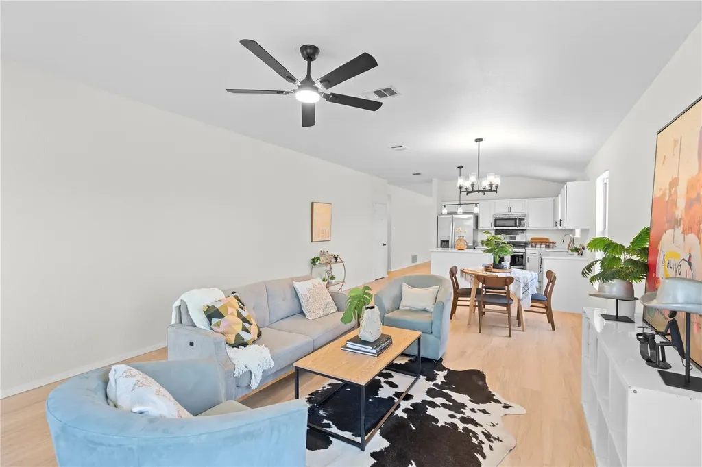 406 Covent Drive Kyle TX 78640