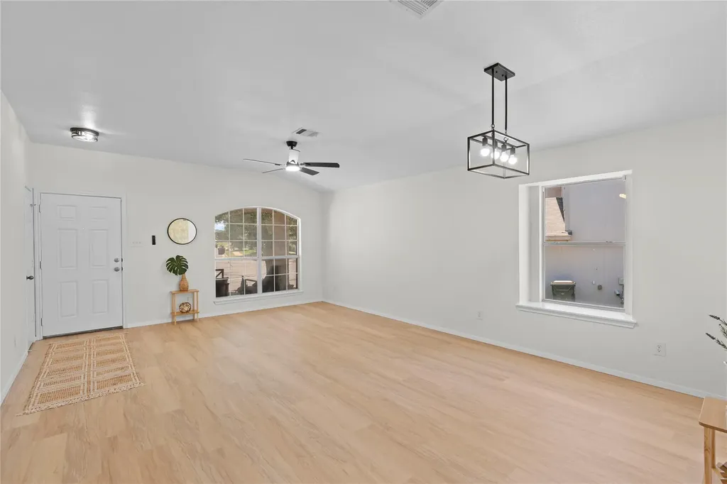 406 Covent Drive Kyle TX 78640