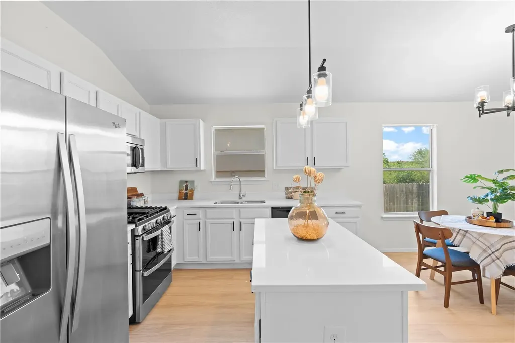 406 Covent Drive Kyle TX 78640