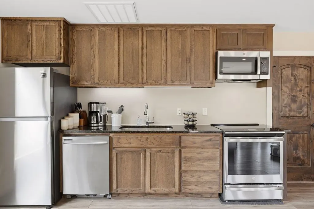 12135 Fitzhugh Road Austin TX 78736