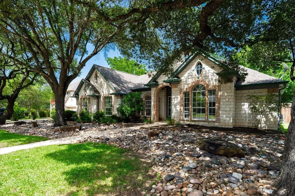 2513 Niemann Drive Austin TX 78748