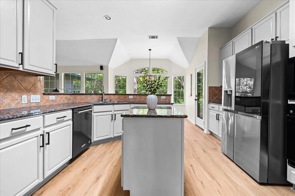 2513 Niemann Drive Austin TX 78748
