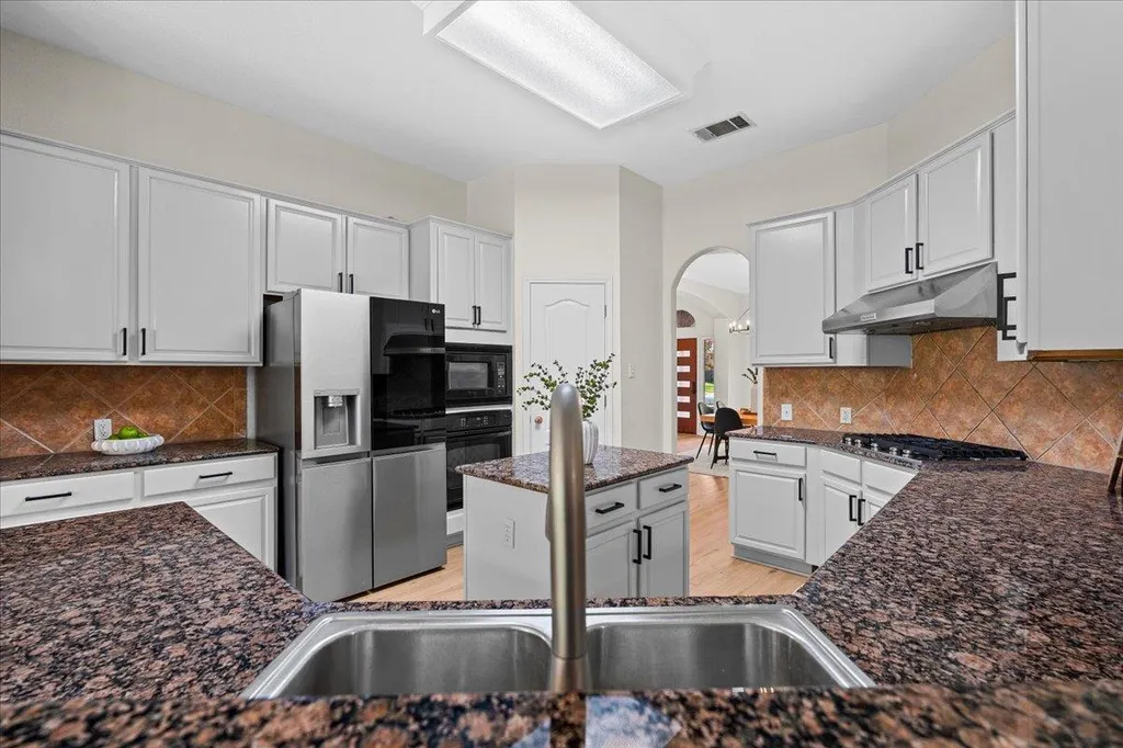 2513 Niemann Drive Austin TX 78748