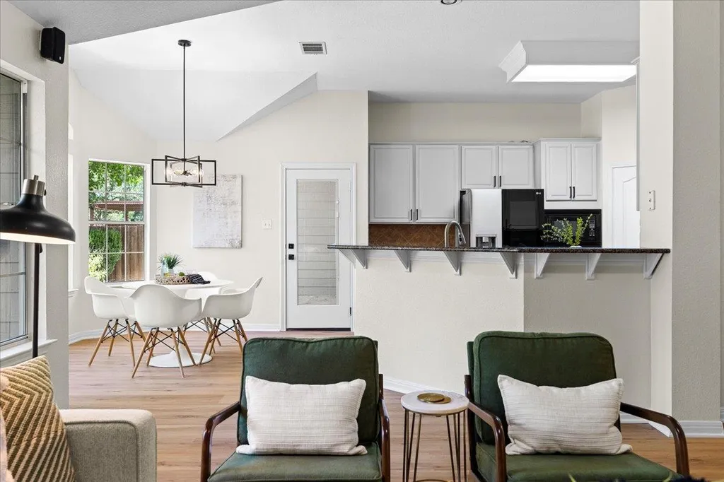 2513 Niemann Drive Austin TX 78748
