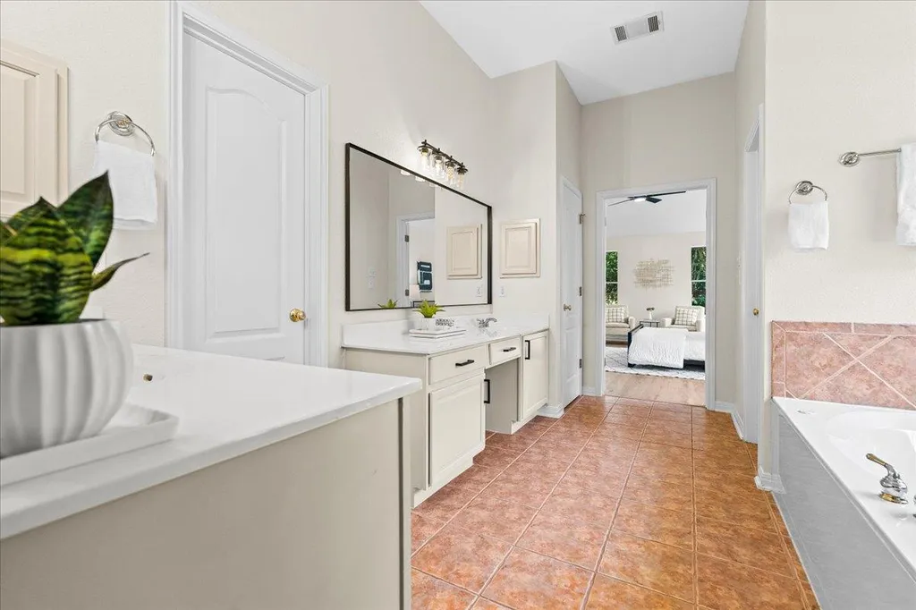 2513 Niemann Drive Austin TX 78748