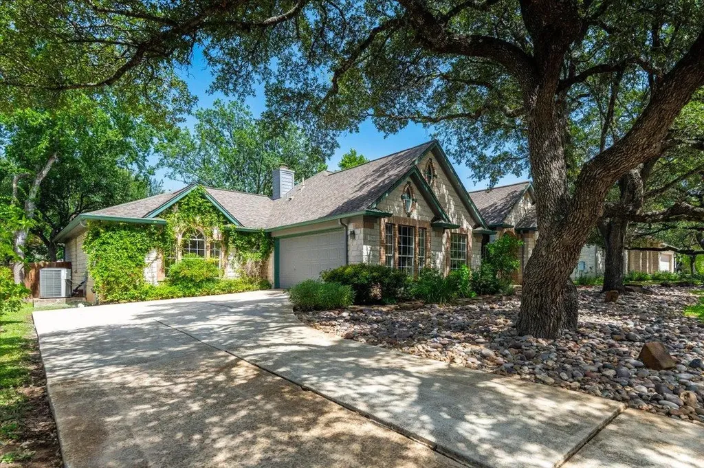 2513 Niemann Drive Austin TX 78748