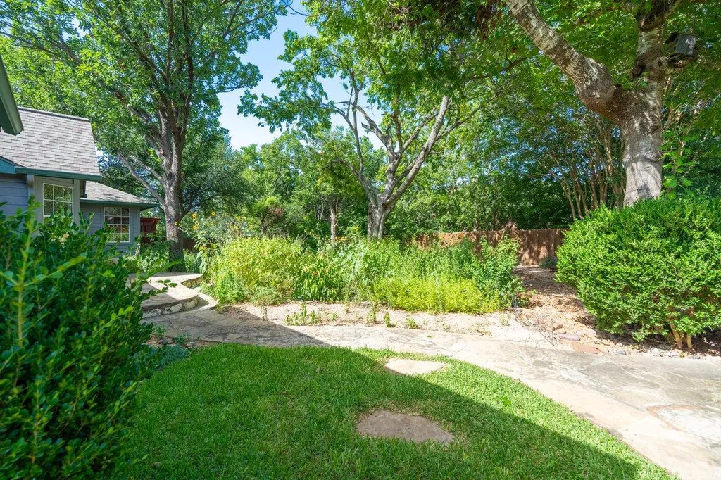2513 Niemann Drive Austin TX 78748