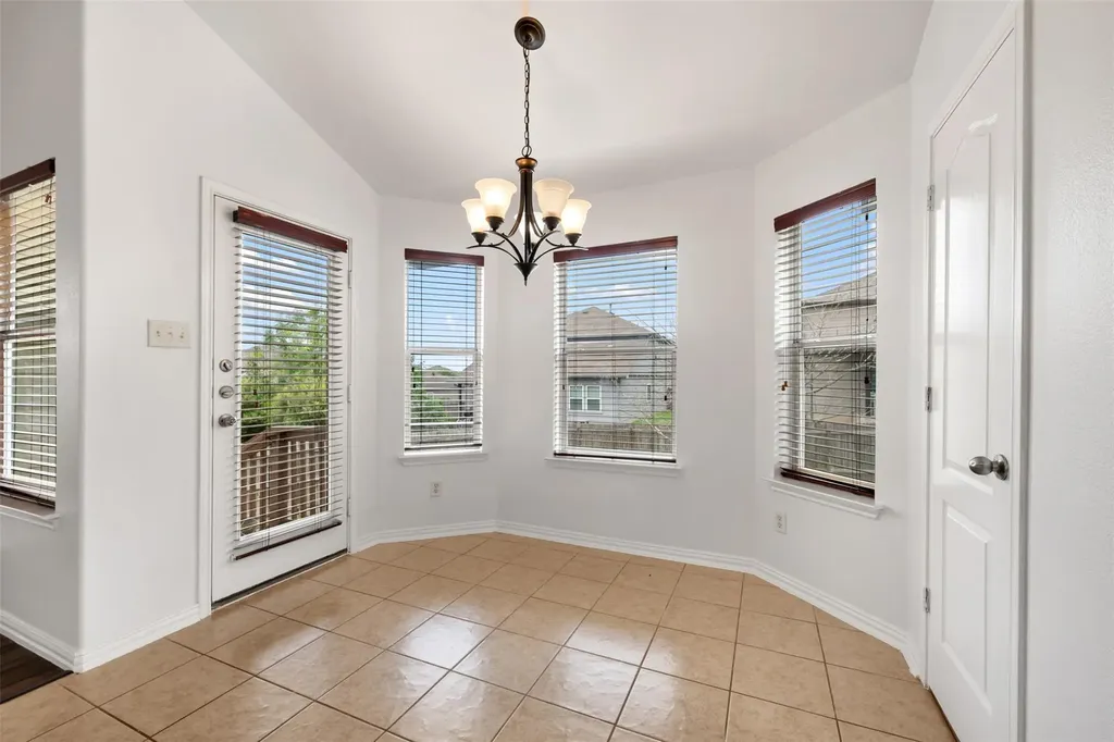 382 Bloomsbury Drive Kyle TX 78640