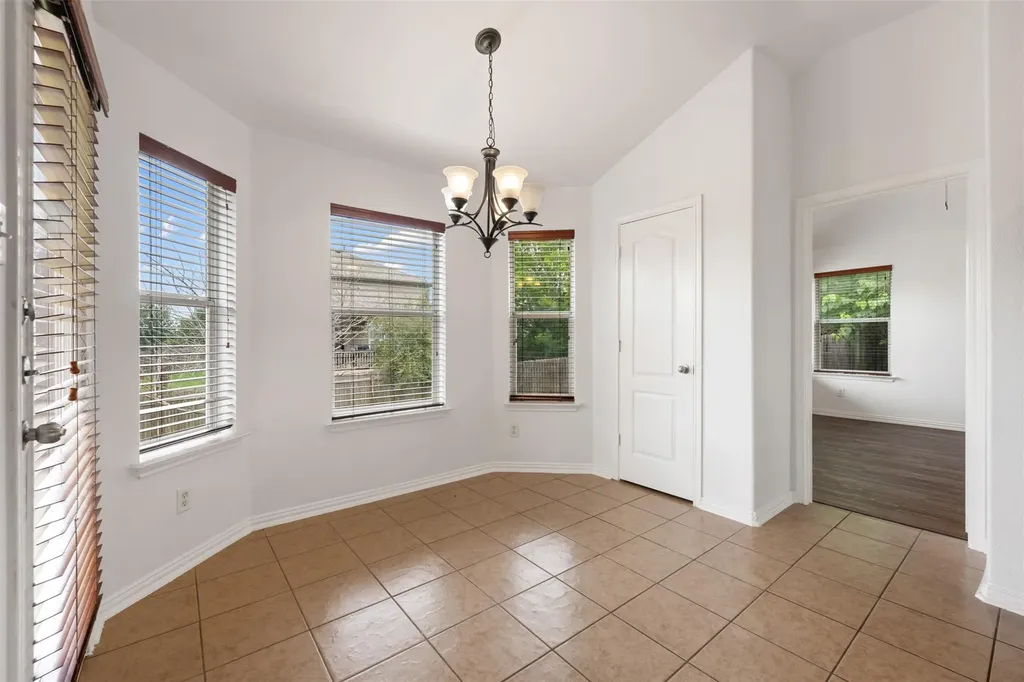 382 Bloomsbury Drive Kyle TX 78640