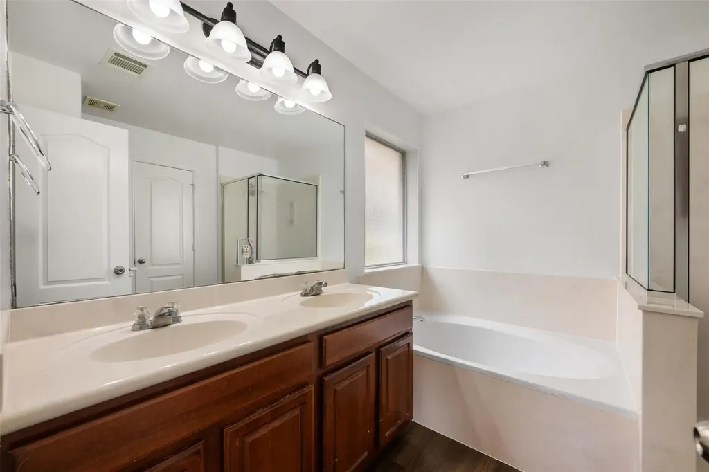 382 Bloomsbury Drive Kyle TX 78640