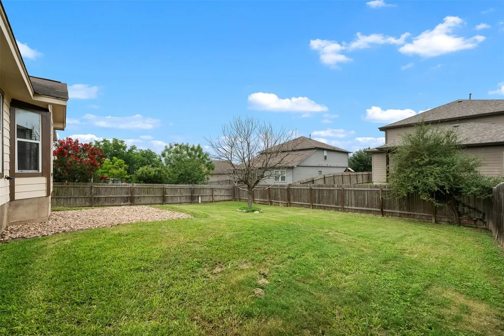 382 Bloomsbury Drive Kyle TX 78640