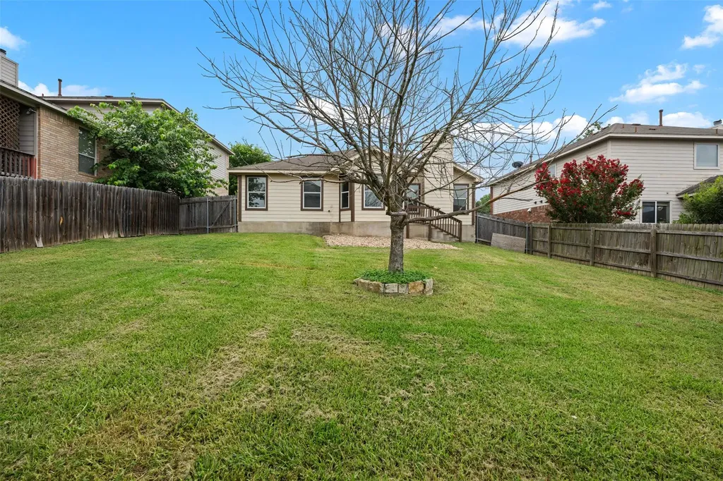 382 Bloomsbury Drive Kyle TX 78640