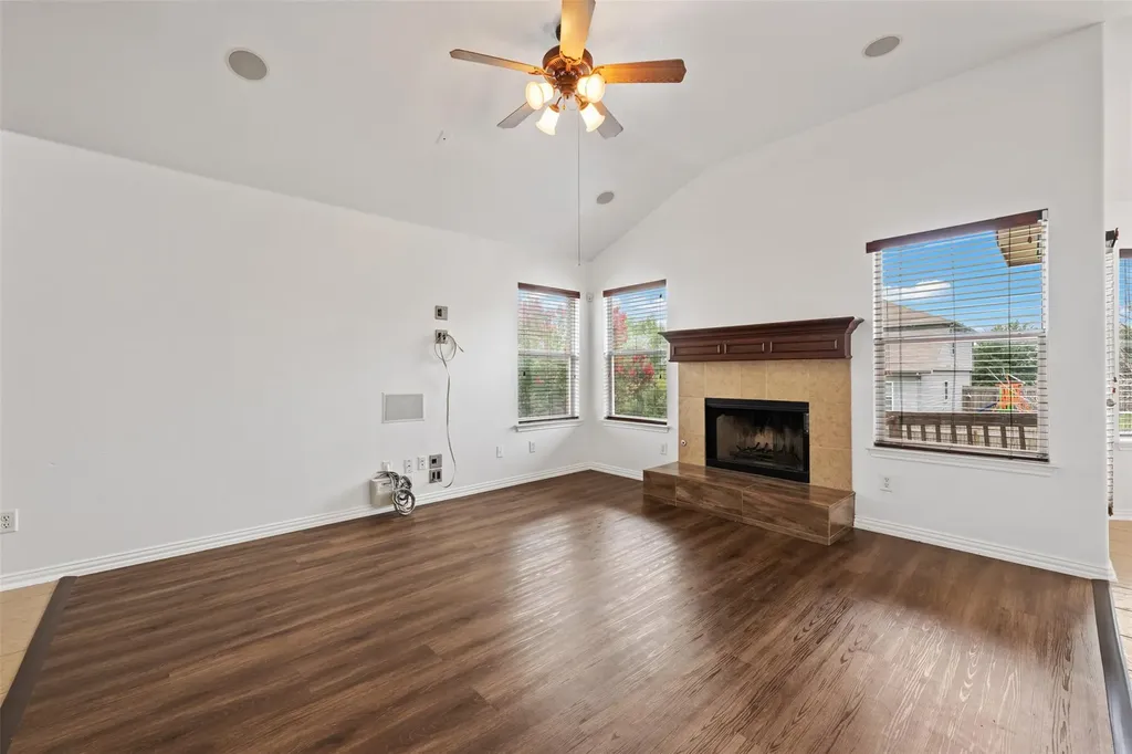 382 Bloomsbury Drive Kyle TX 78640