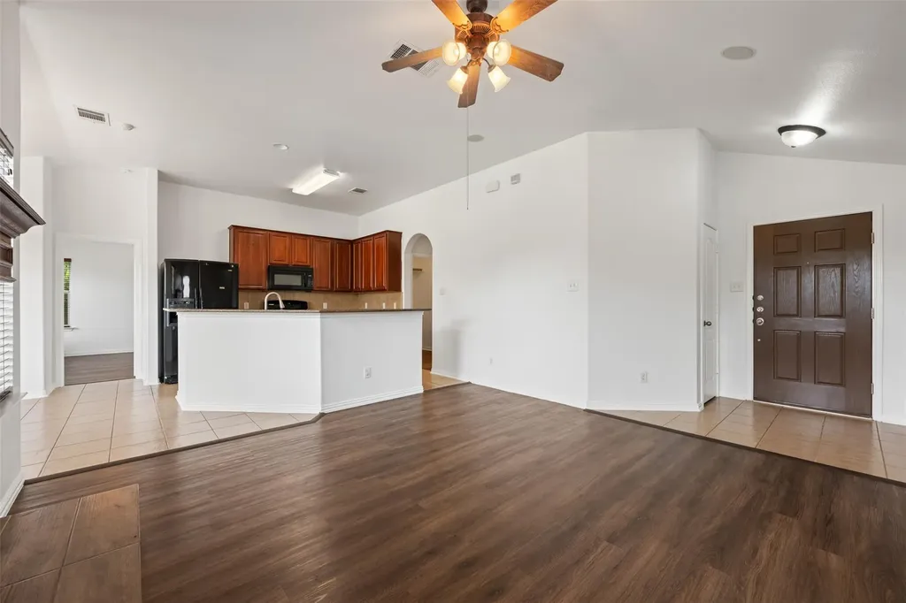 382 Bloomsbury Drive Kyle TX 78640