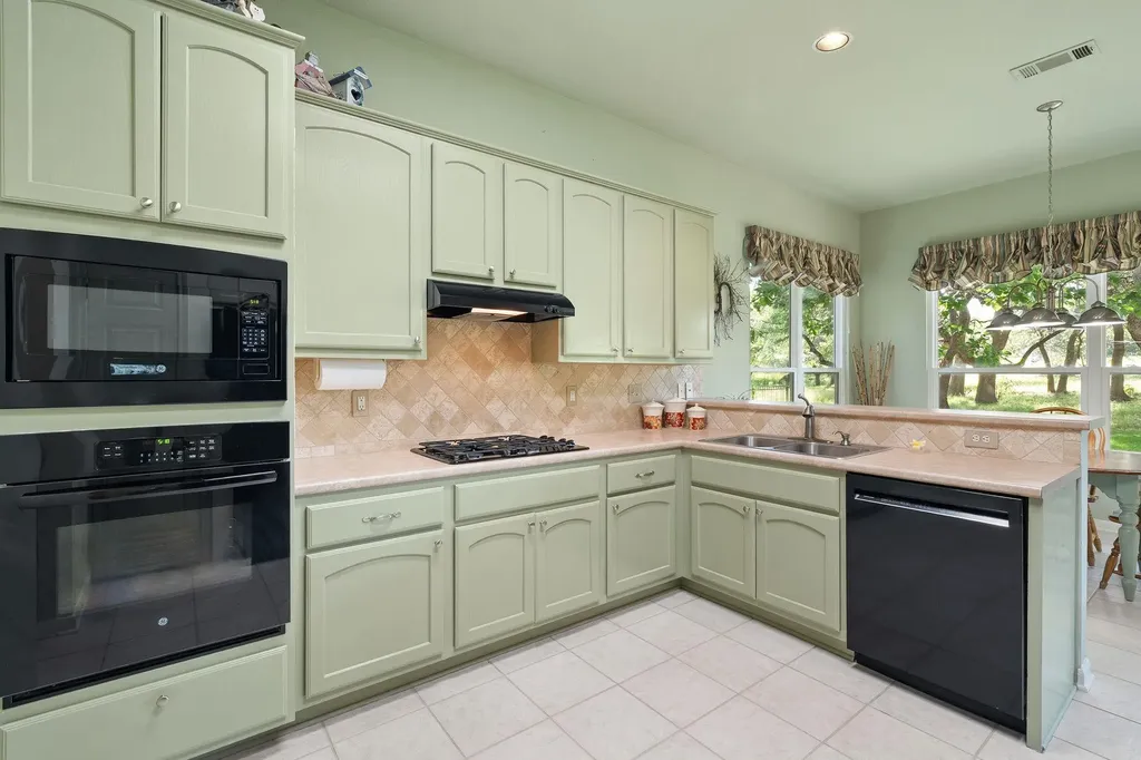 127 Dan Moody Trail Georgetown TX 78633
