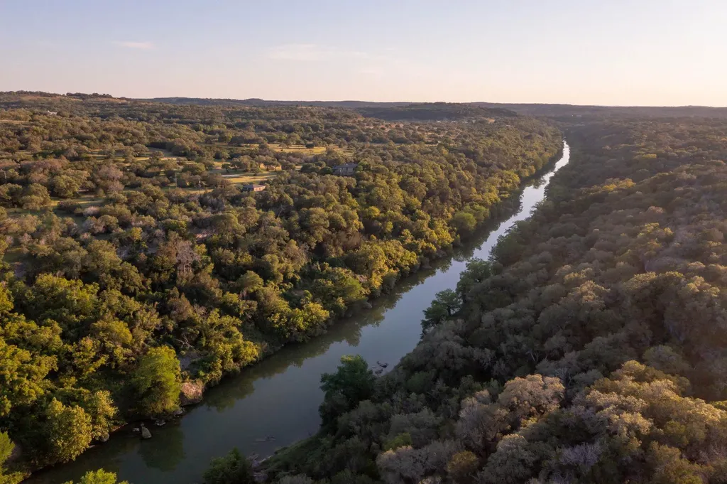 3303 Fearless Treadway Round Mountain TX 78663