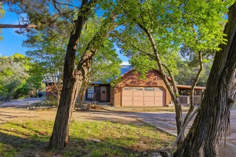3303 Fearless Treadway Round Mountain TX 78663
