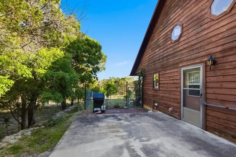 3303 Fearless Treadway Round Mountain TX 78663