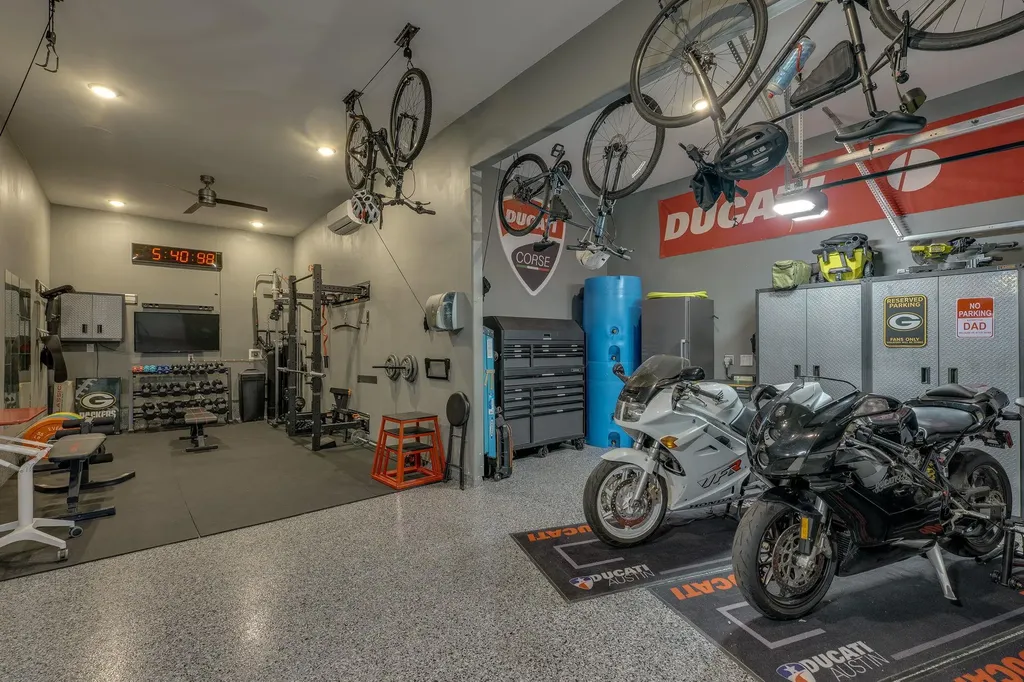 2729 War Wagon Way Leander TX 78641