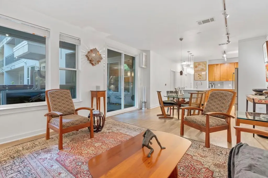 1900 Barton Springs Road Austin TX 78704