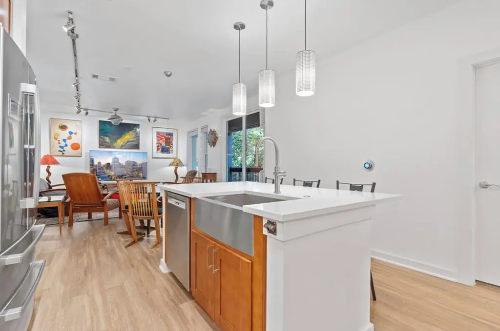 1900 Barton Springs Road Austin TX 78704