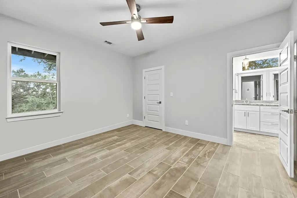 21201 Norris Cove Lago Vista TX 78645
