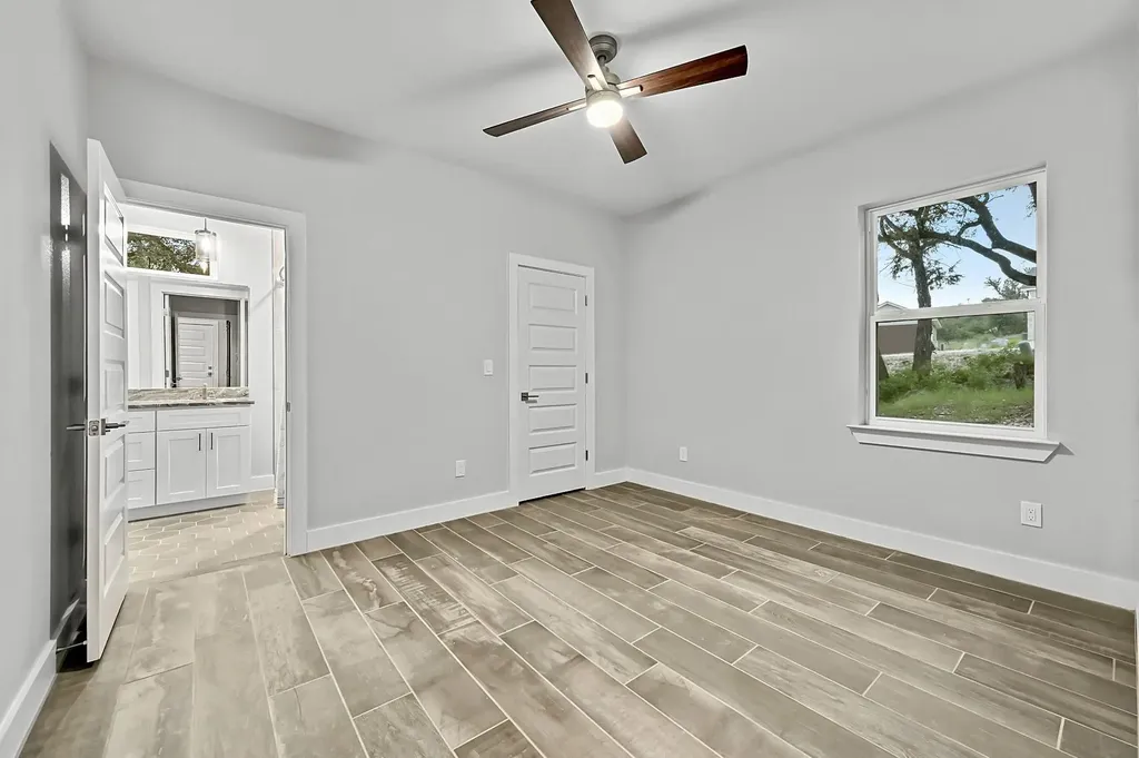 21201 Norris Cove Lago Vista TX 78645