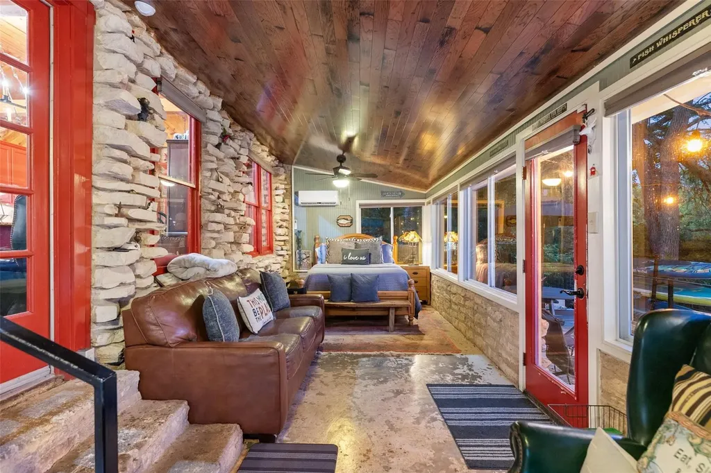 1728 Rocky River Canyon Lake TX 78133