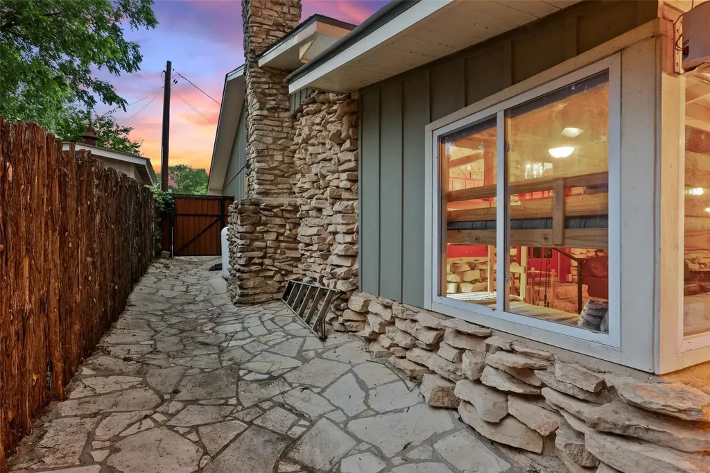1728 Rocky River Canyon Lake TX 78133