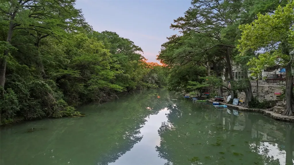 1728 Rocky River Canyon Lake TX 78133