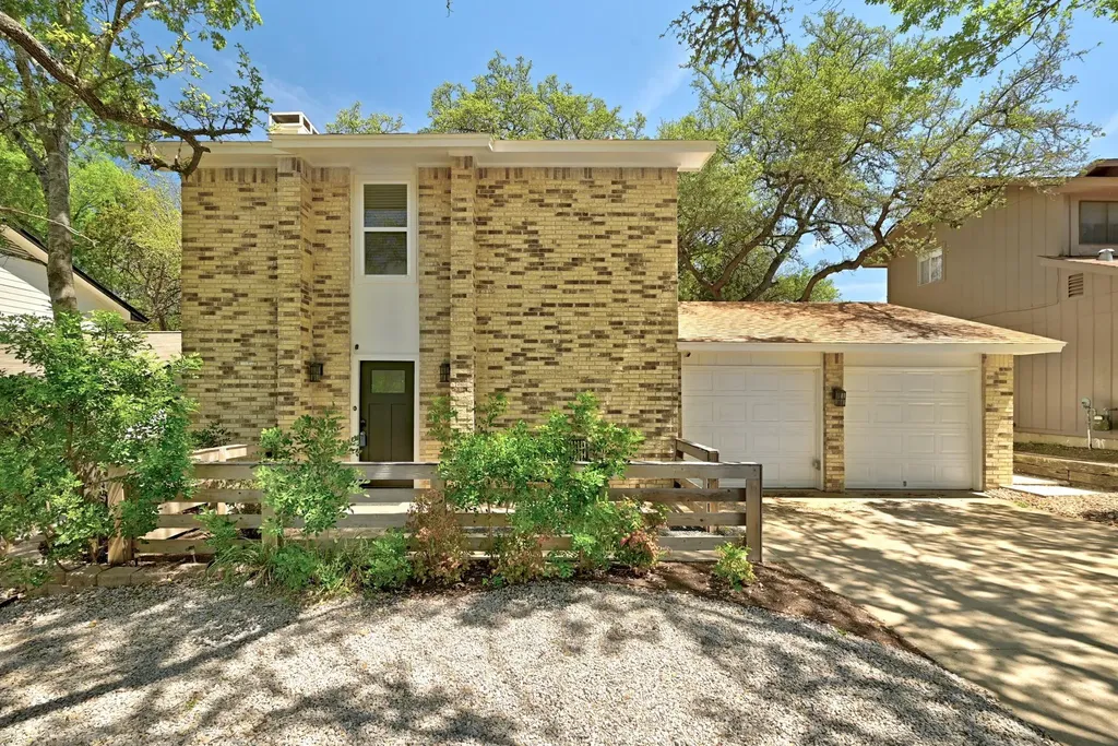 8301 Belclaire Lane Austin TX 78748