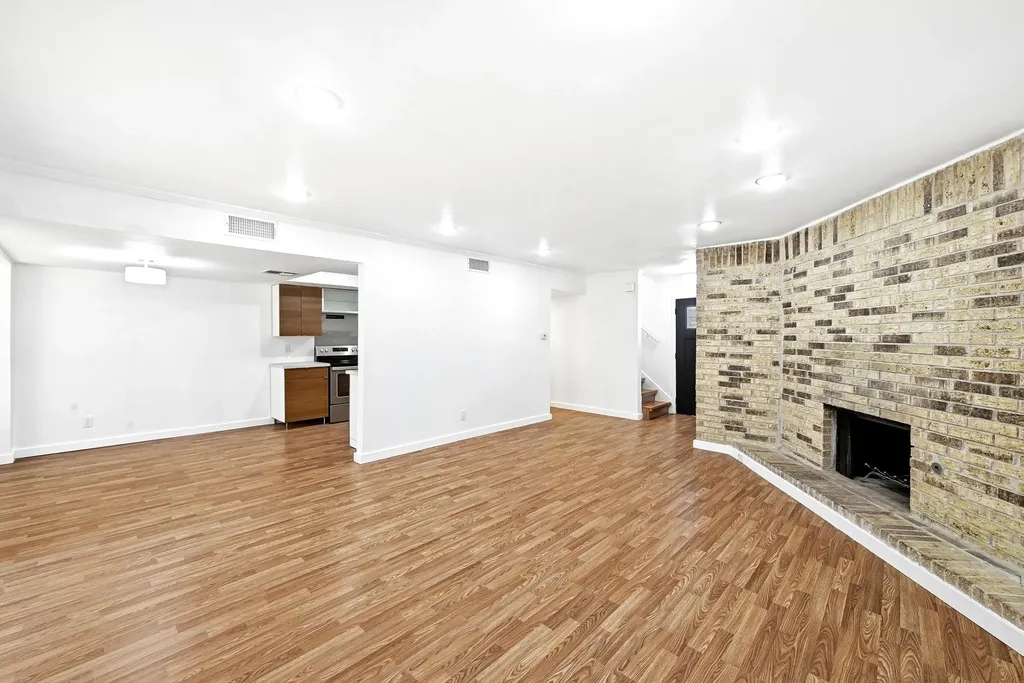 8301 Belclaire Lane Austin TX 78748