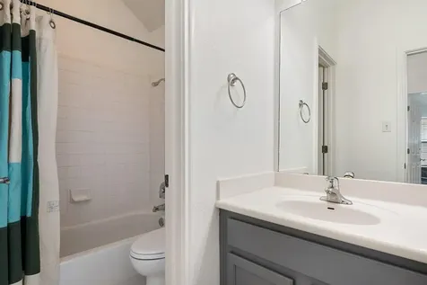 1819 Village Oak Court Austin TX 78704