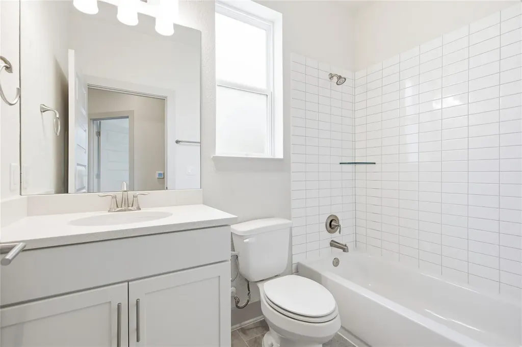 2021 Sharper Mews Lane Austin TX 78741