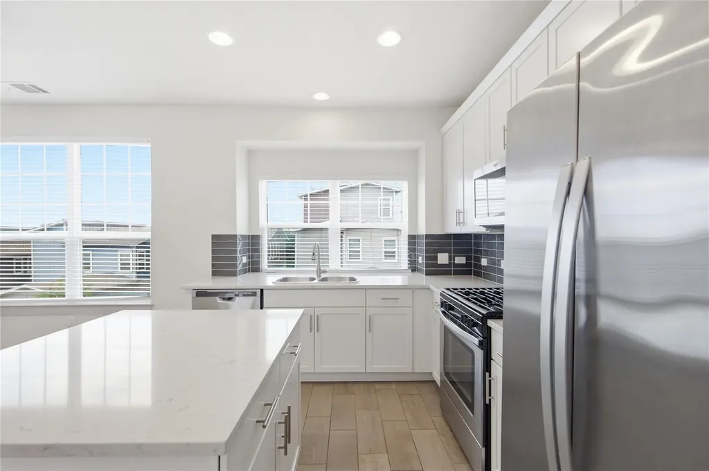 2021 Sharper Mews Lane Austin TX 78741