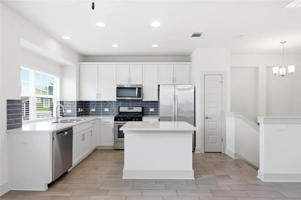2021 Sharper Mews Lane Austin TX 78741