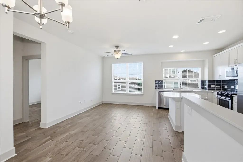 2021 Sharper Mews Lane Austin TX 78741