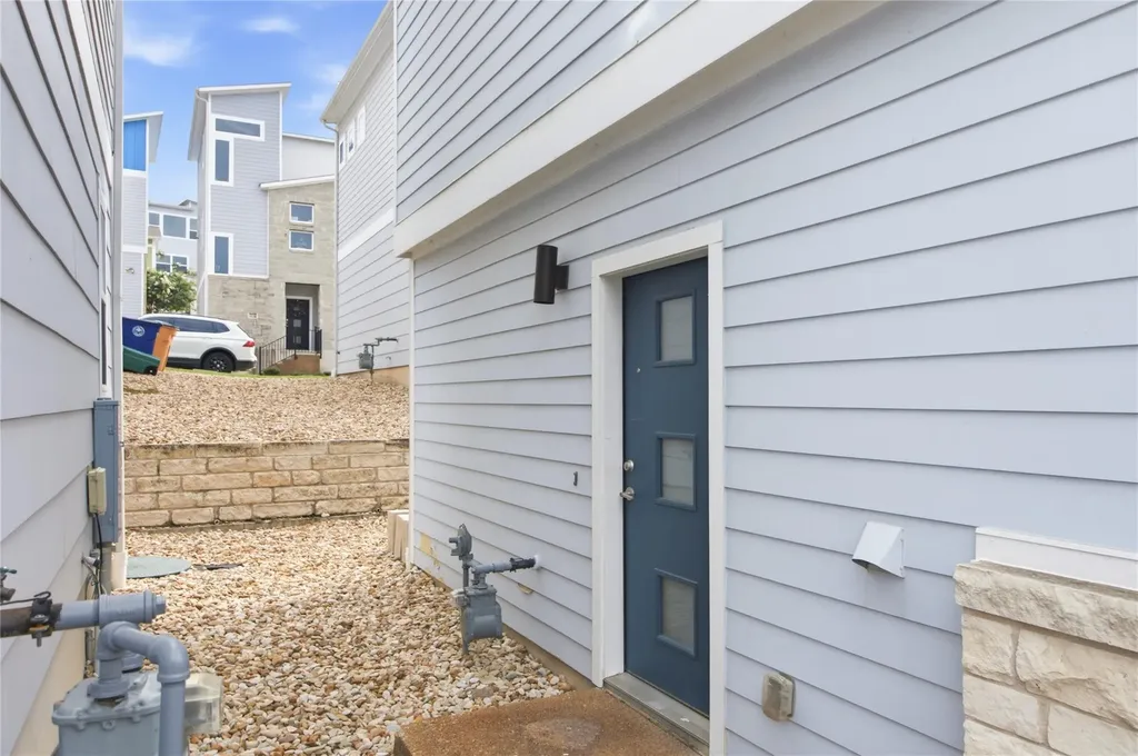 2021 Sharper Mews Lane Austin TX 78741
