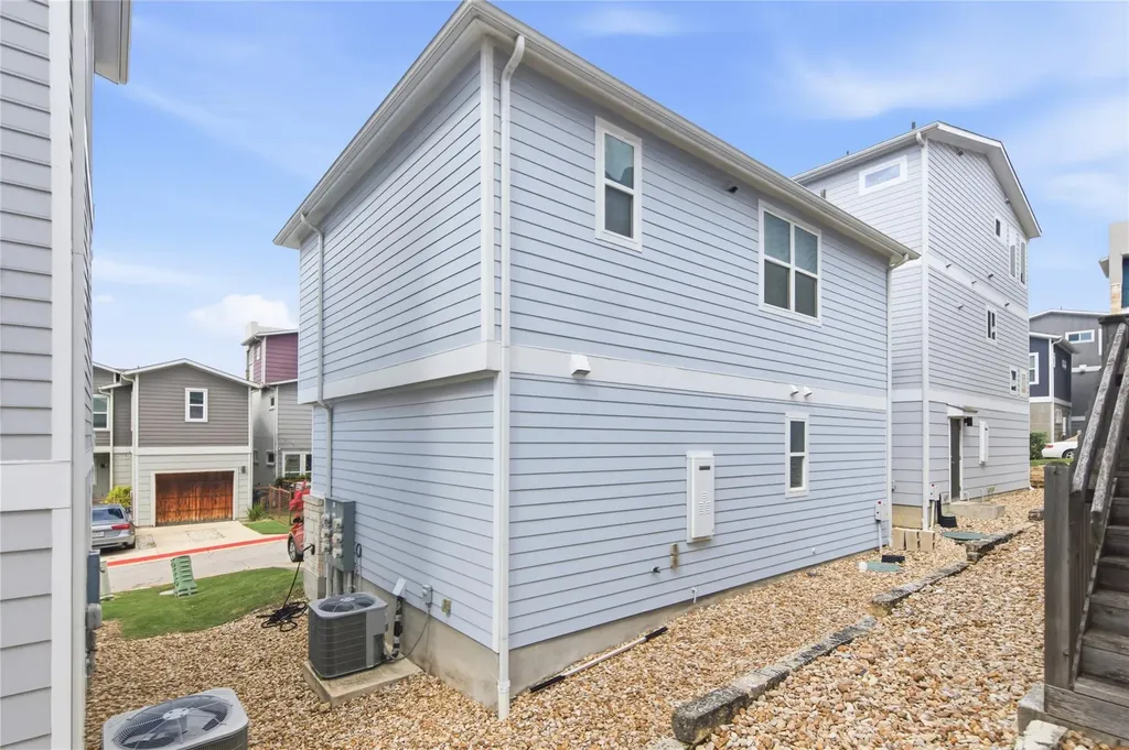 2021 Sharper Mews Lane Austin TX 78741