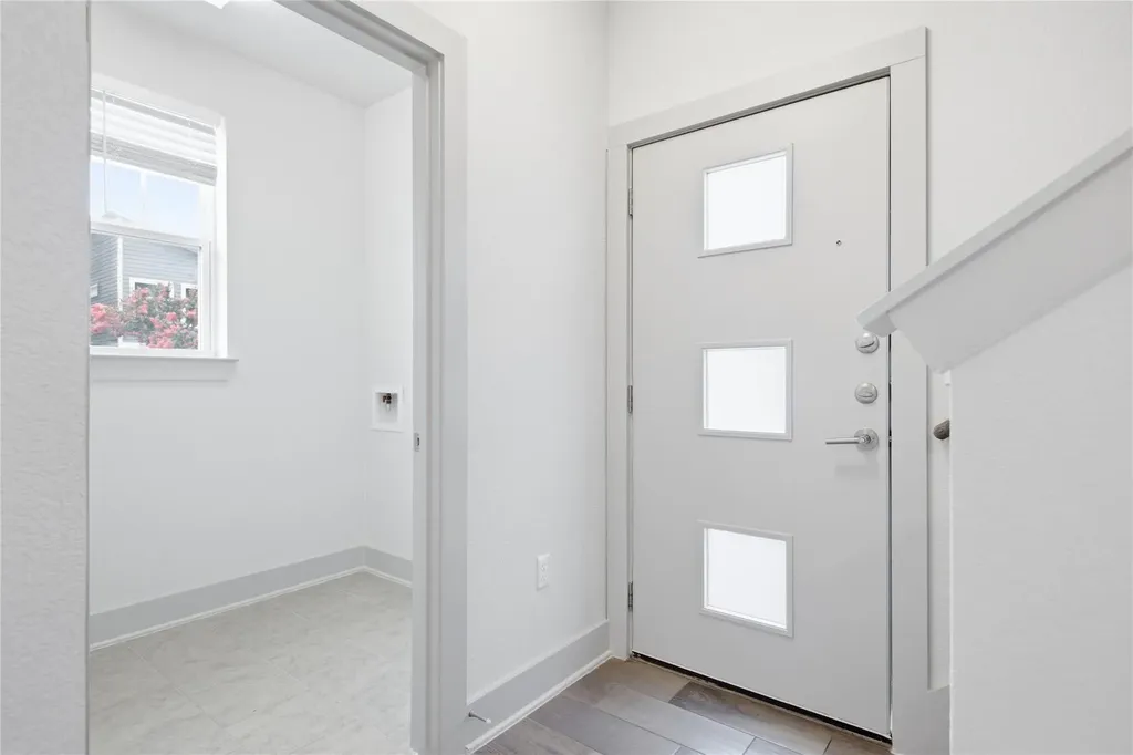 2021 Sharper Mews Lane Austin TX 78741