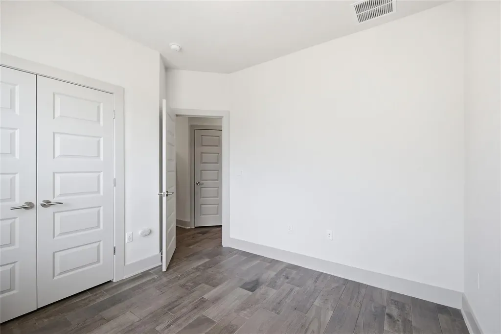 2021 Sharper Mews Lane Austin TX 78741