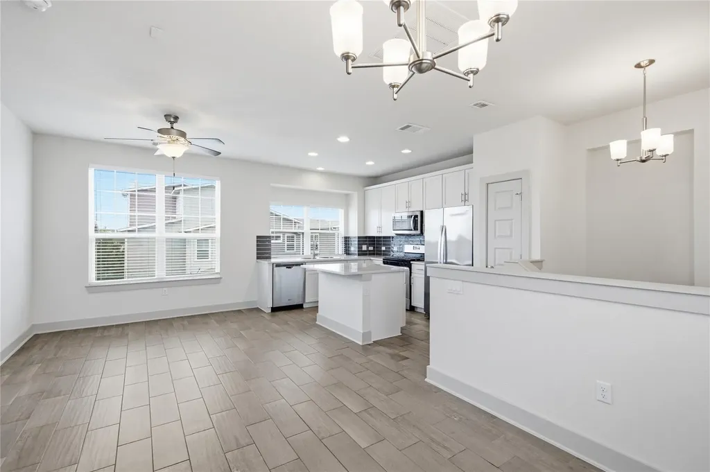 2021 Sharper Mews Lane Austin TX 78741