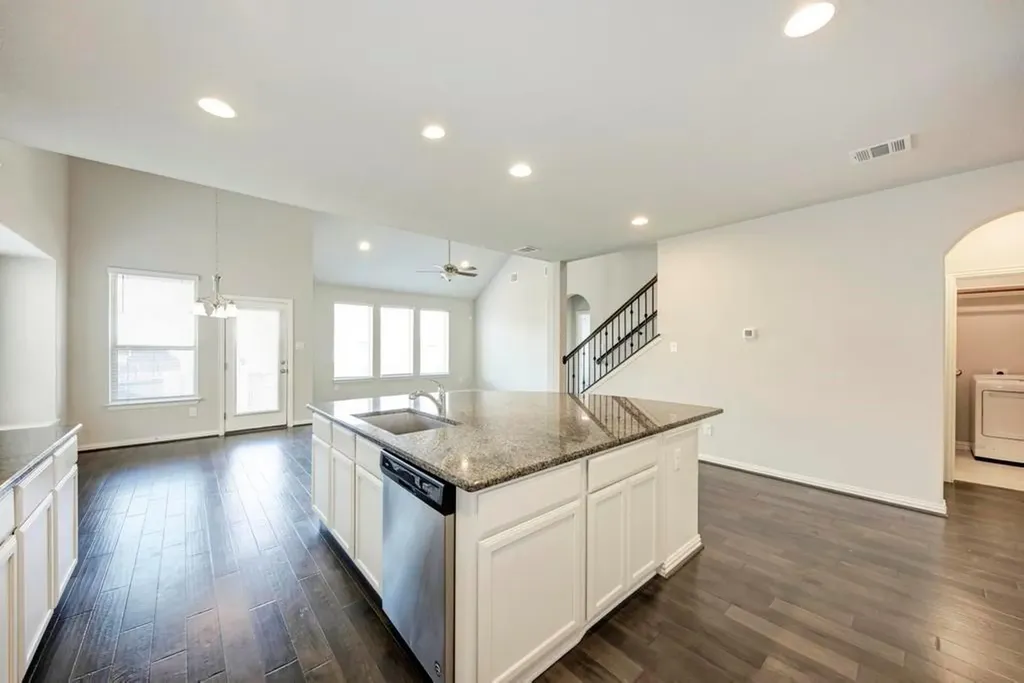 284 Everglade Drive Buda TX 78610