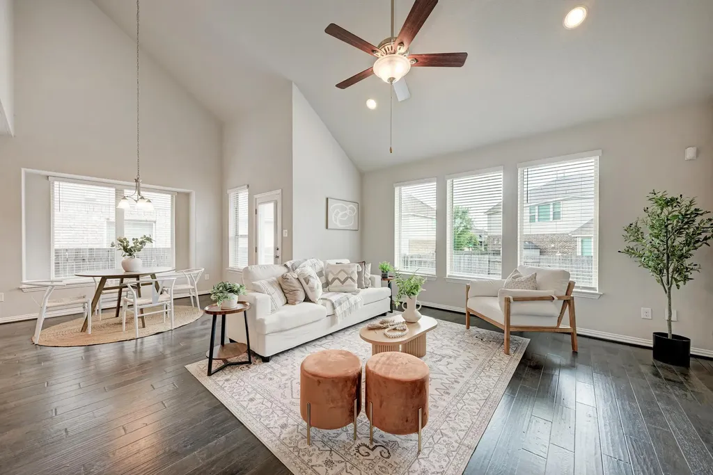 284 Everglade Drive Buda TX 78610