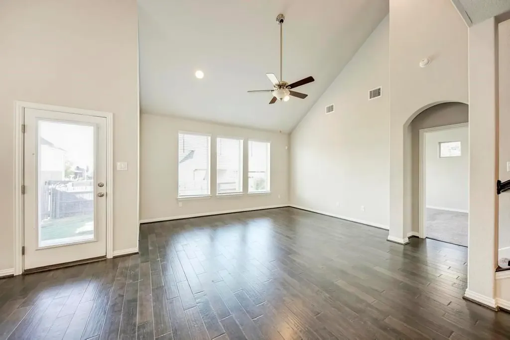 284 Everglade Drive Buda TX 78610