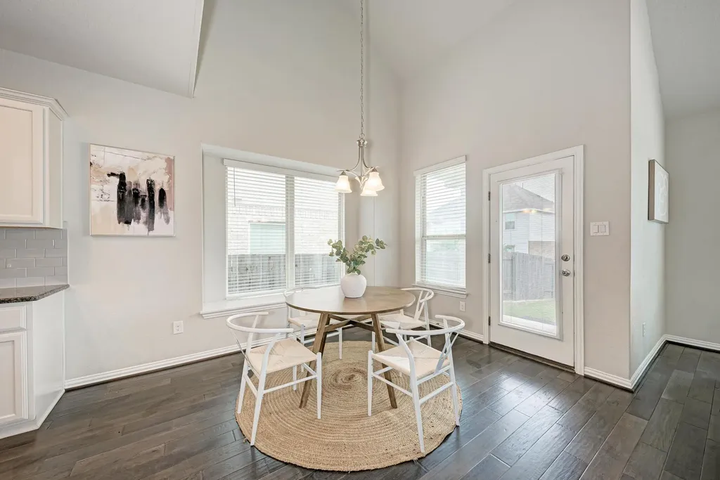 284 Everglade Drive Buda TX 78610