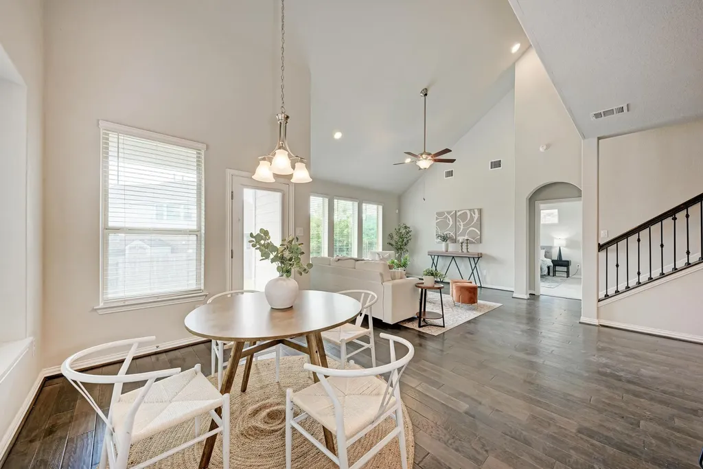 284 Everglade Drive Buda TX 78610